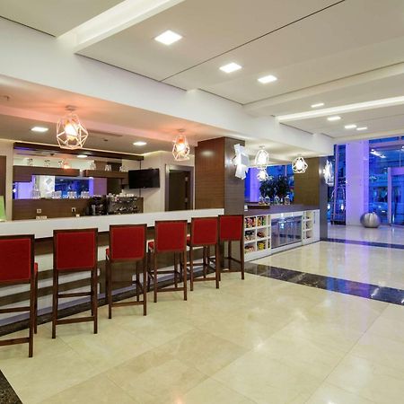 Hampton By Hilton Gaziantep Hotel Exterior photo